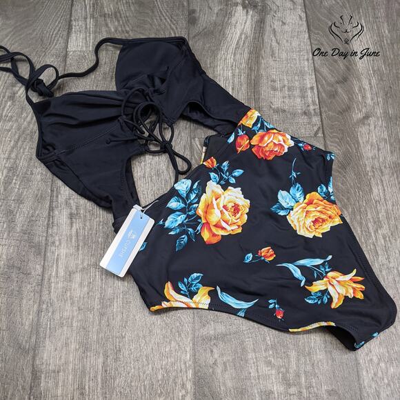 Cupshe Cutout Halter One Piece Swimsuit Size M - Picture 4 of 4